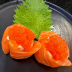 Best Creamy Salmon Sushi 花之恋寿司 in Brooklyn, NY